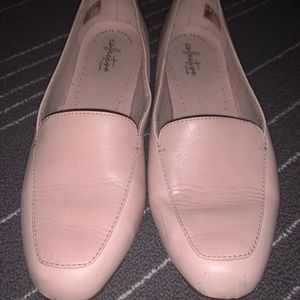 Clarks nude leather flats